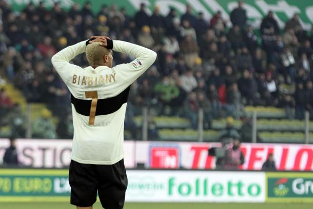 Tutta la disperazione di Biabiany e dei suoi possessori con lui