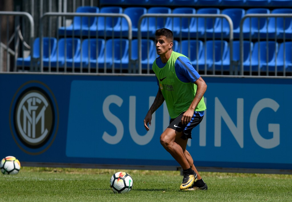 Cancelo in allenamento con l'Inter