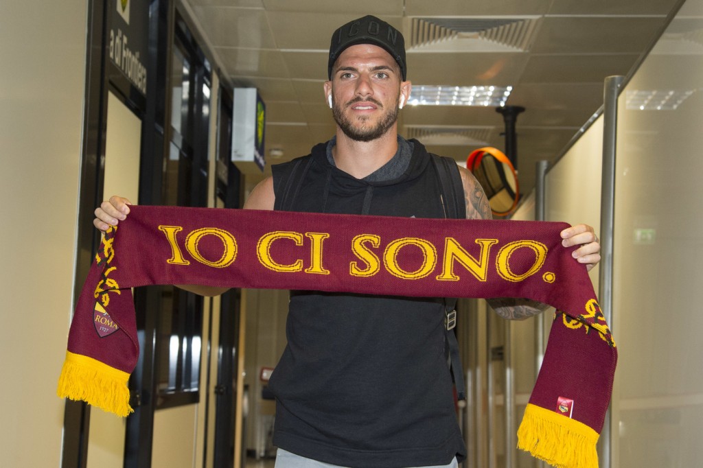 Davide Santon arriva a Fiumicino