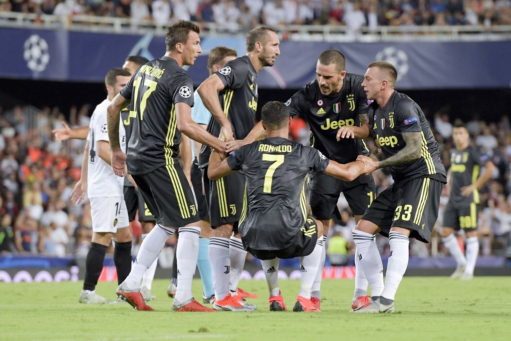 Valencia v Juventus - UEFA Champions League Group H