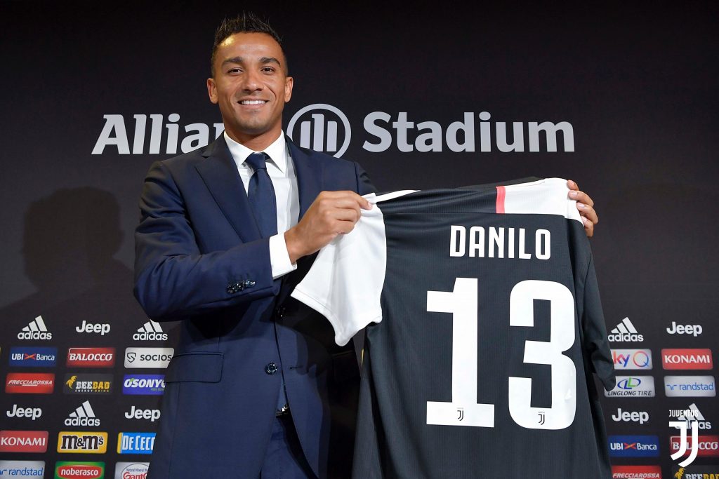 Juventus, Danilo si presenta: "Mi ispiro a Dani Alves. Darò il meglio in campo"