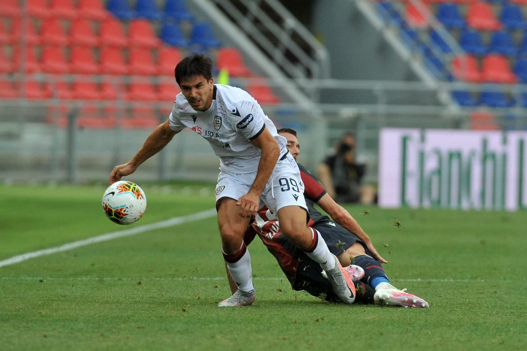 Pagelle Bologna - Cagliari 1-1: i gol di Barrow e Simeone portano un punto per parte