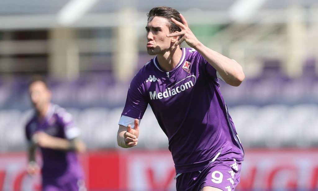 vlahovic.fiorentina.2020.21.esulta.toni.1400x840