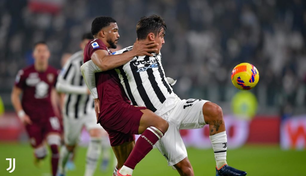Paulo Dybala Juventus e Gleison Bremer Torino