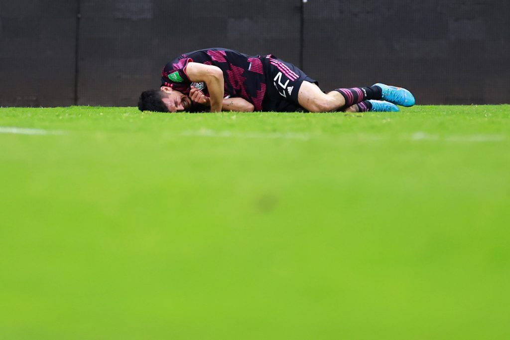 Hirving Lozano Messico infortunio 1