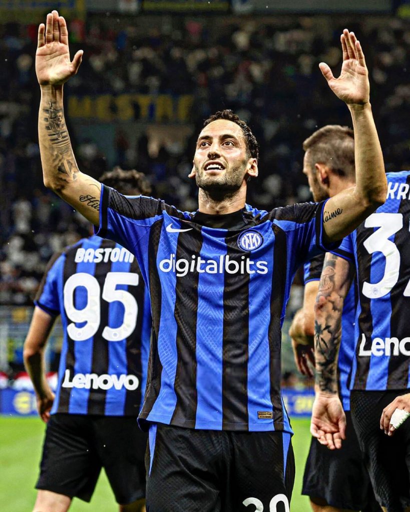 Hakan Calhanoglu Inter celebration