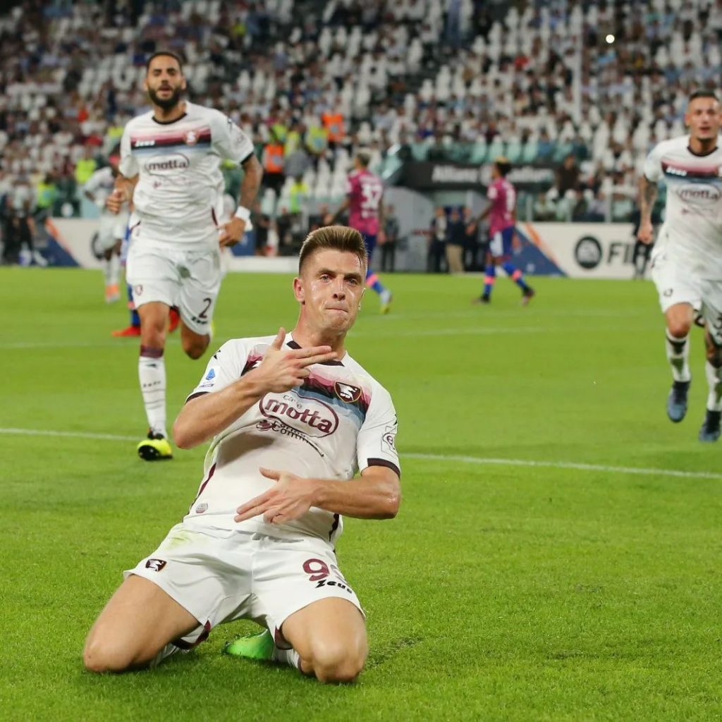 Krzysztof Piatek Salernitana celebration