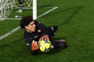 Guillermo Ochoa Salernitana training