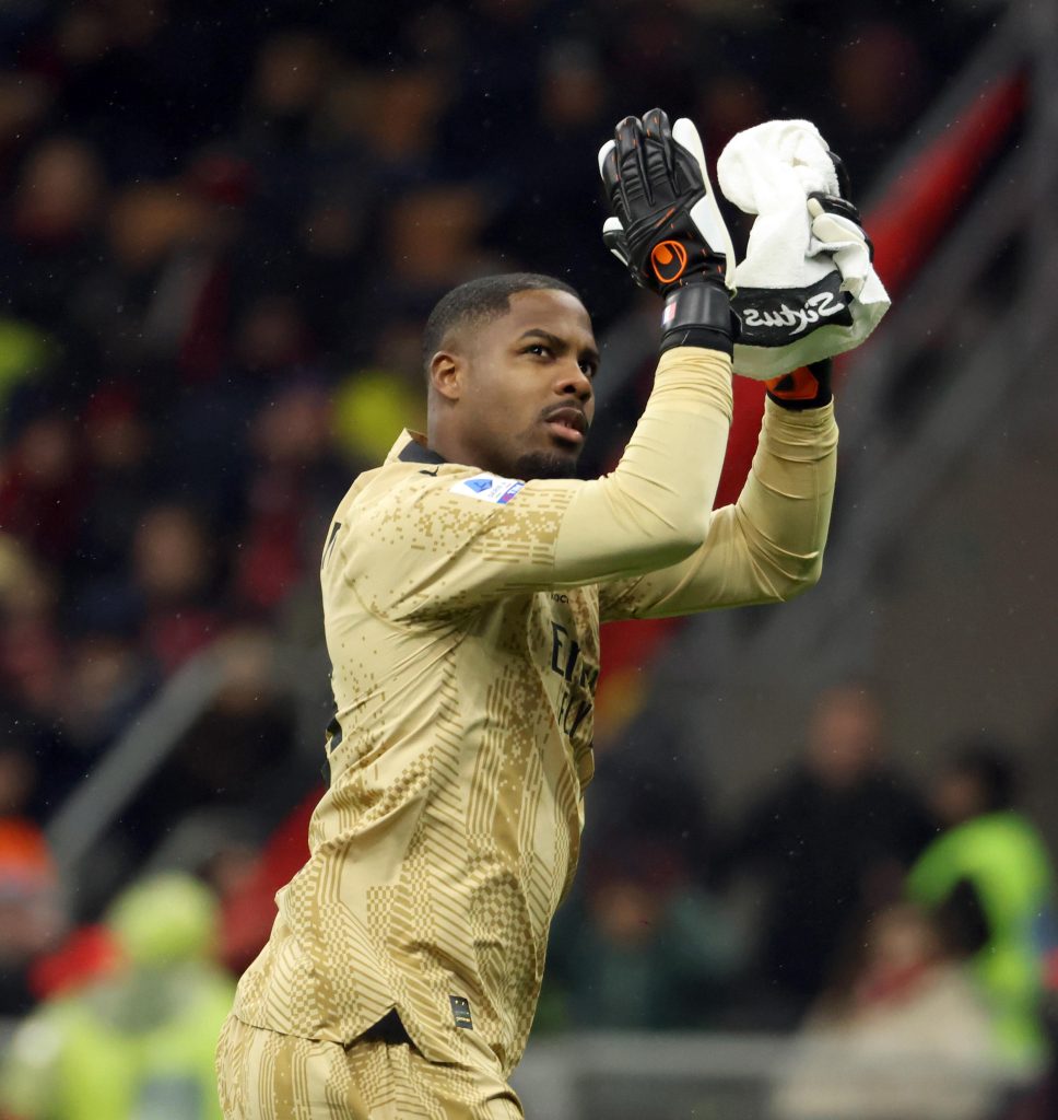 Mike Maignan Milan 2