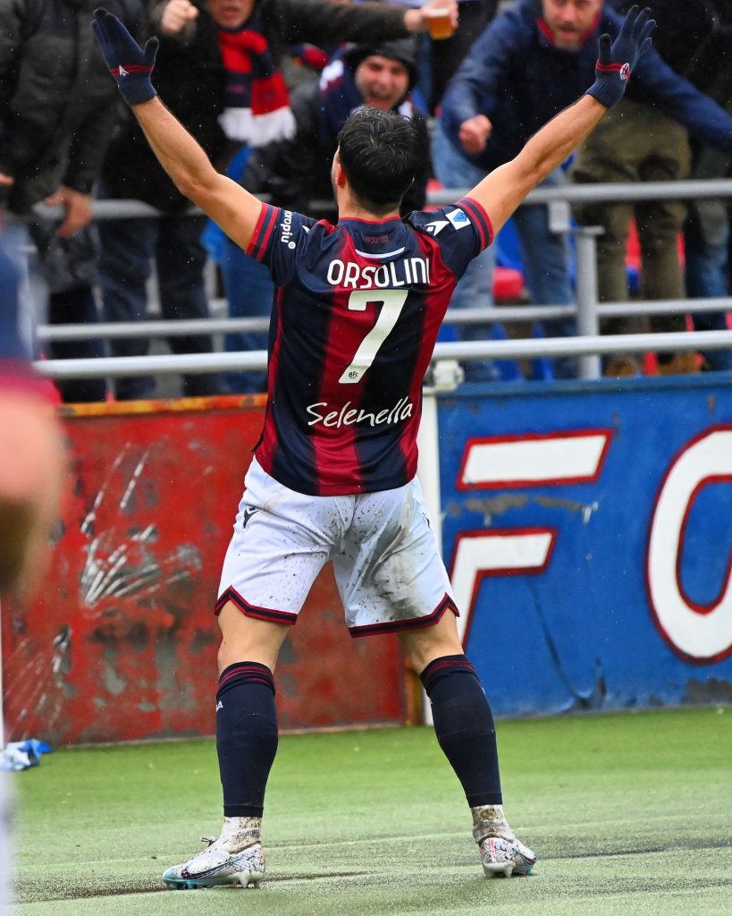Riccardo Orsolini Bologna celebration