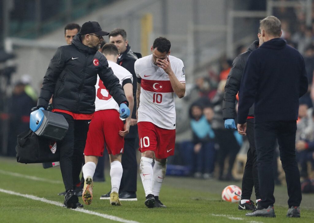 Calhanoglu Turchia infortunio