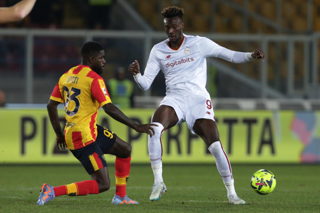 Samuel Umtiti Lecce contrasto