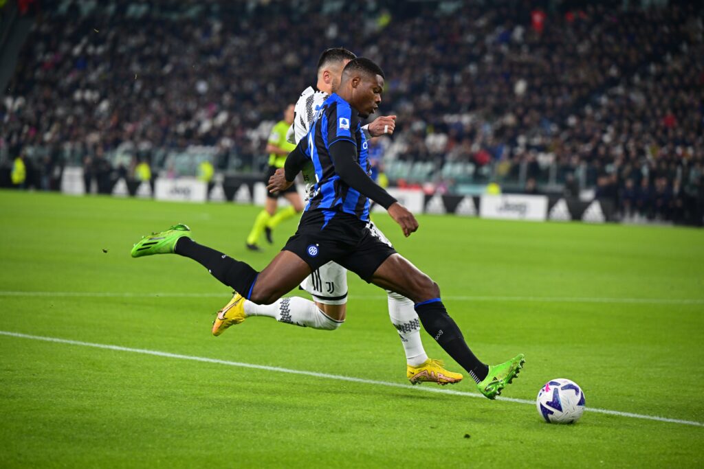 Denzel Dumfries Inter 1