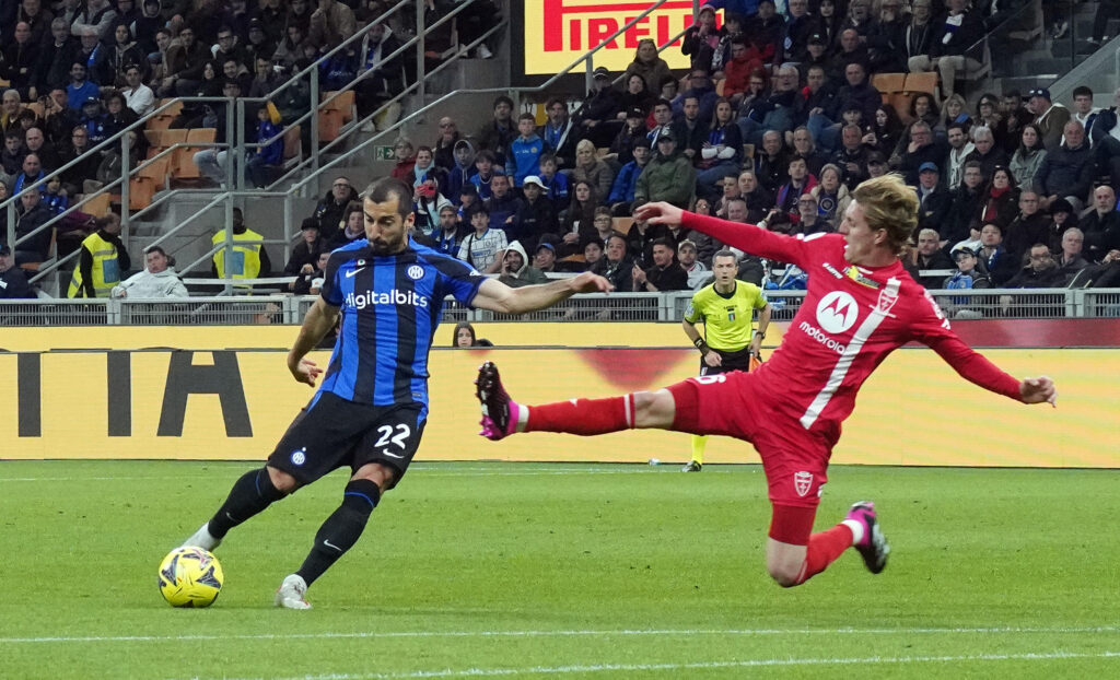 Henrikh Mkhitaryan Inter tiro