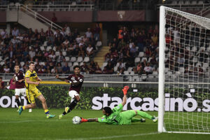 Lorenzo Montipò Verona saves