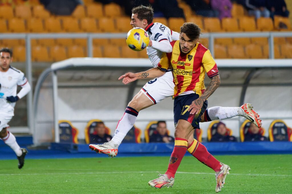 Gaetano Oristanio Cagliari Valentin Gendrey Lecce duel