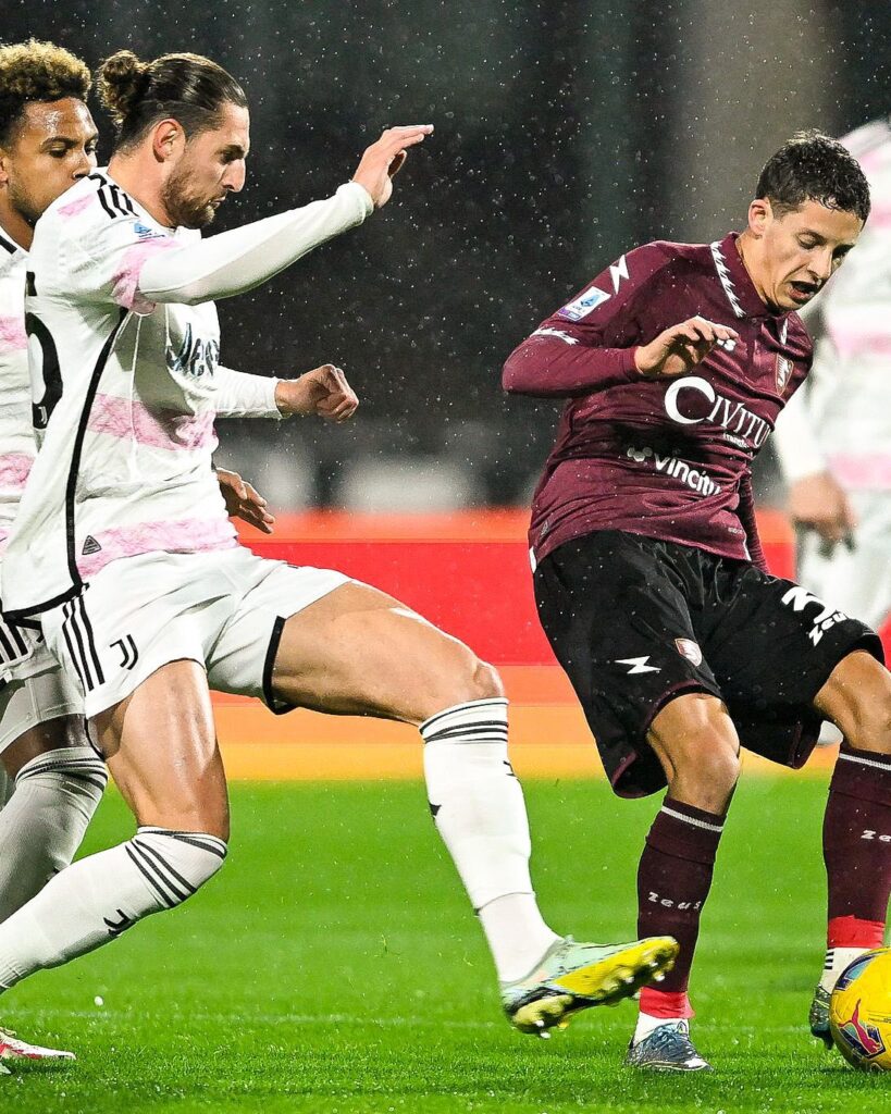 Domagoj Bradaric Salernitana Adrien Rabiot Juventus duel