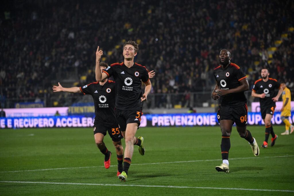 Dean Huijsen Roma celebration 1