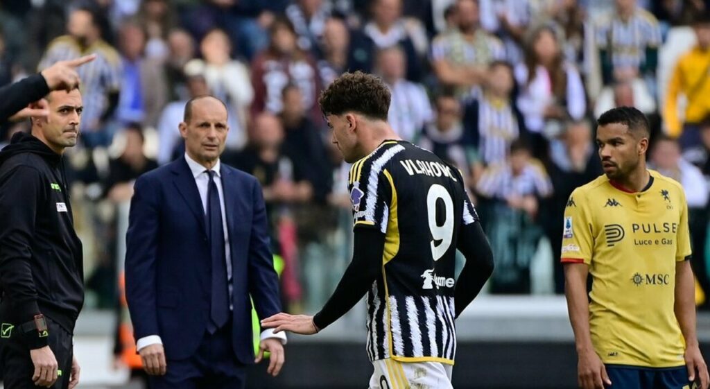 Dusan Vlahovic Juventus 1