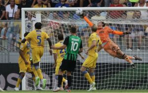 Stefano Turati Frosinone saves