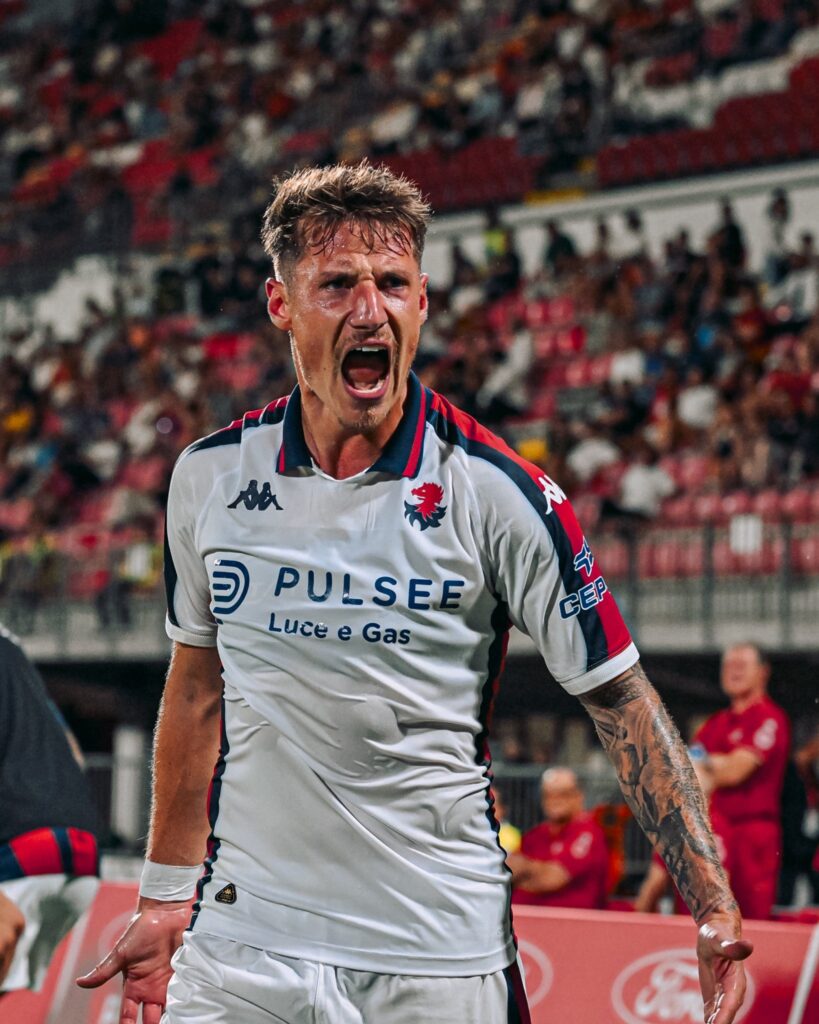 Andrea Pinamonti Genoa celebration