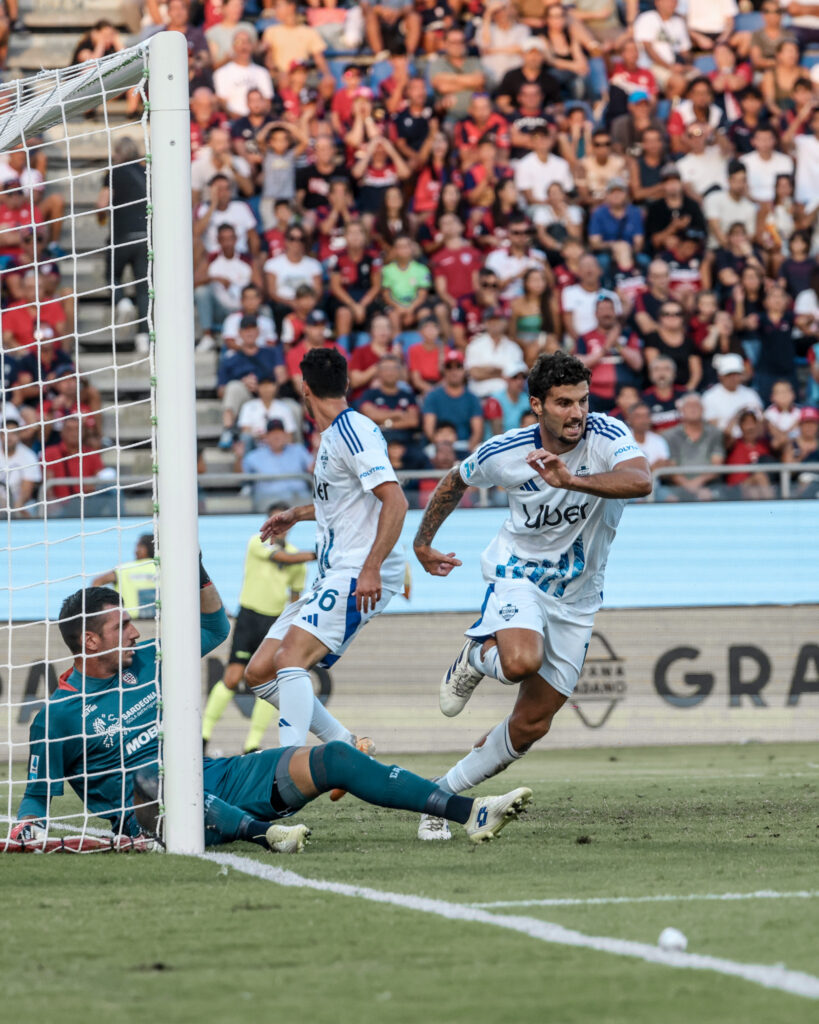 Patrick Cutrone Como celebration
