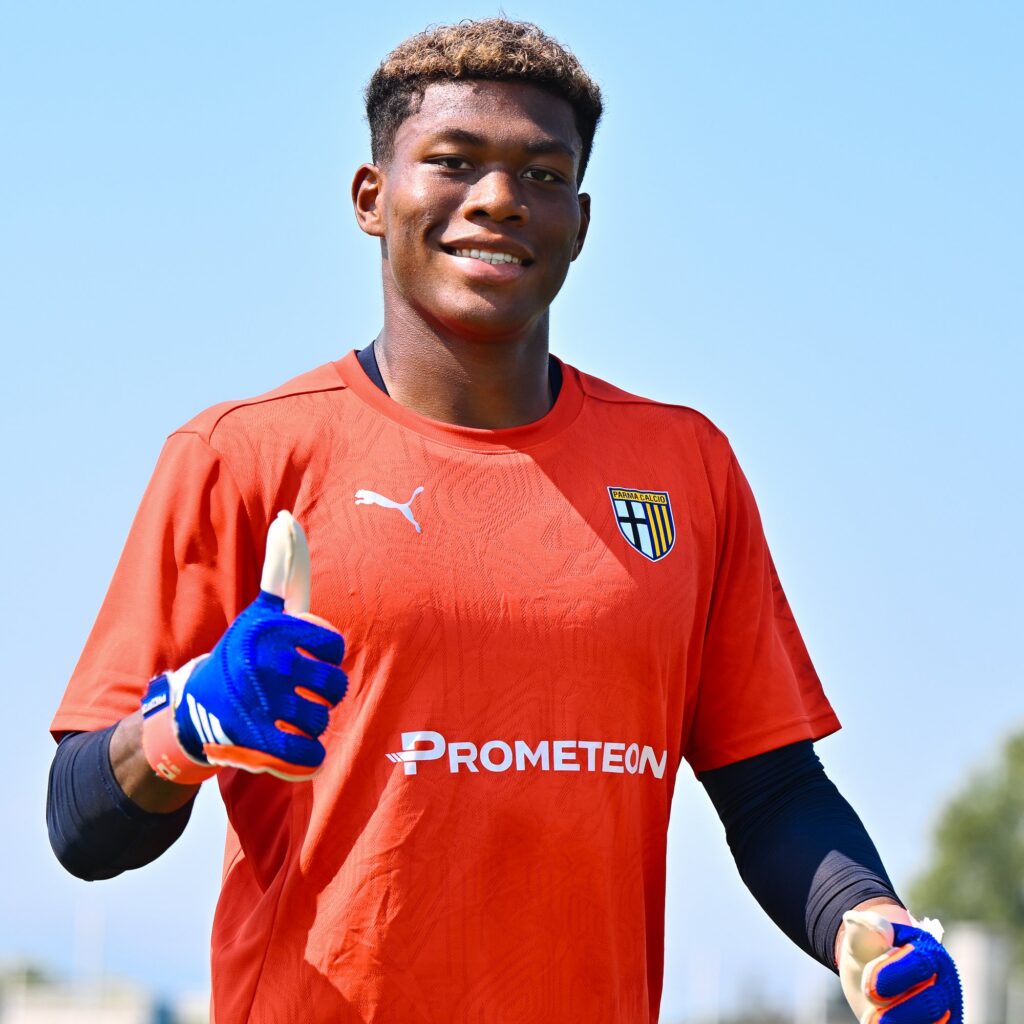 Zion Suzuki Parma