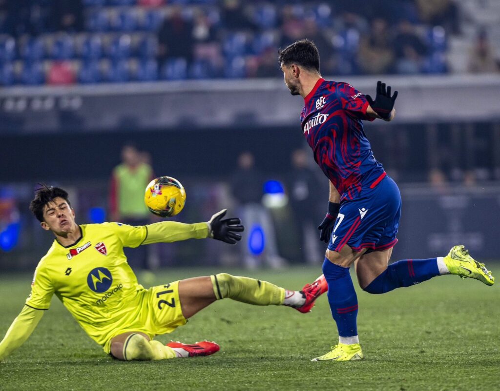 Riccardo Orsolini Bologna gol