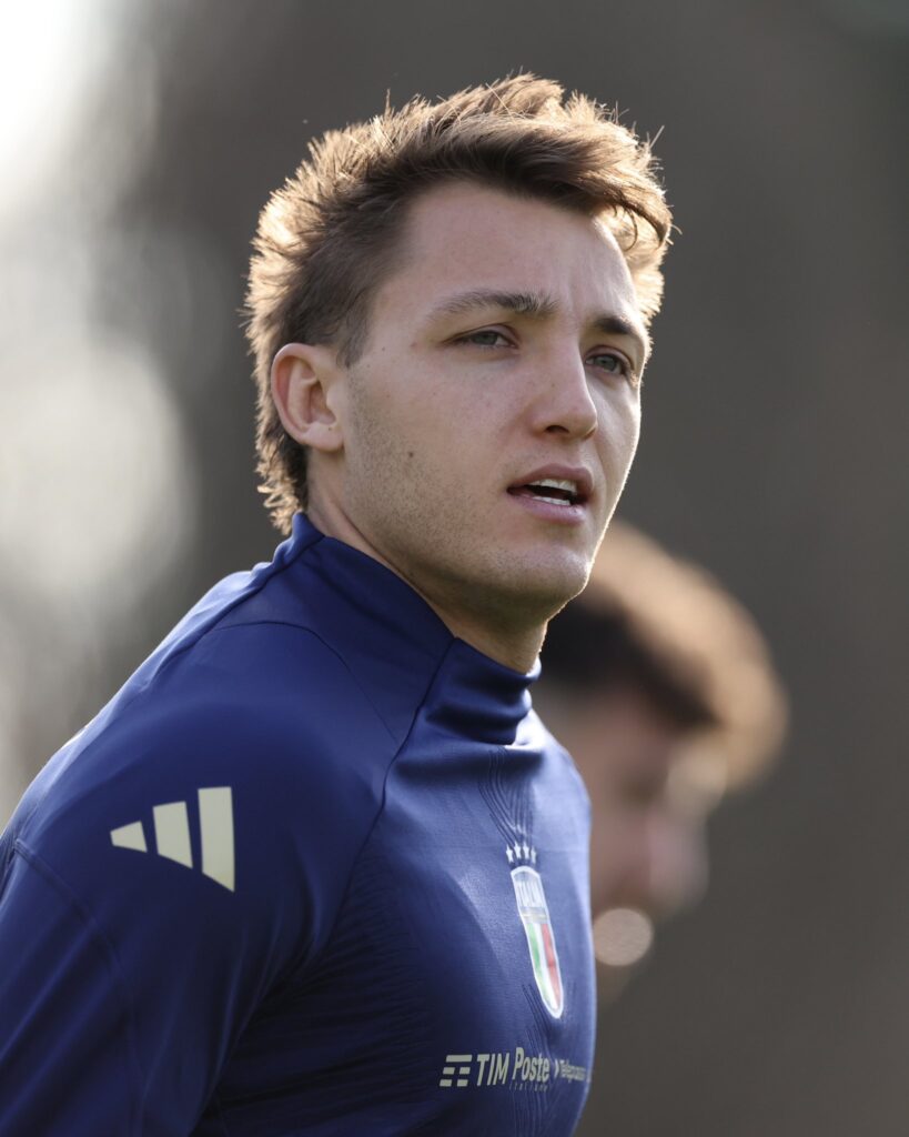 Mateo Retegui Italia training