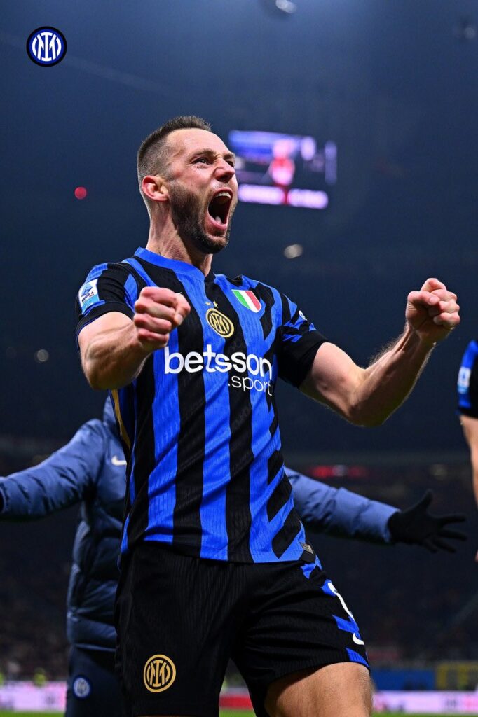 Stefan de Vrij Inter celebration