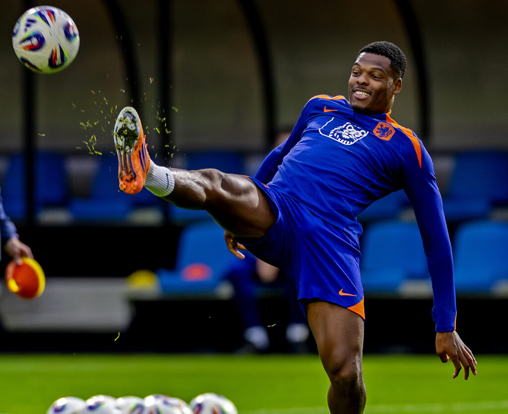 Denzel Dumfries Oranje
